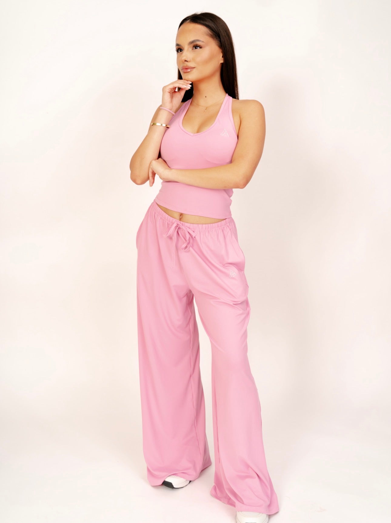 Compleu Sport-Chic 3 Piese – Maieu cu Burete, Bluză Balerină & Pantaloni Largi- Candy  ALORA