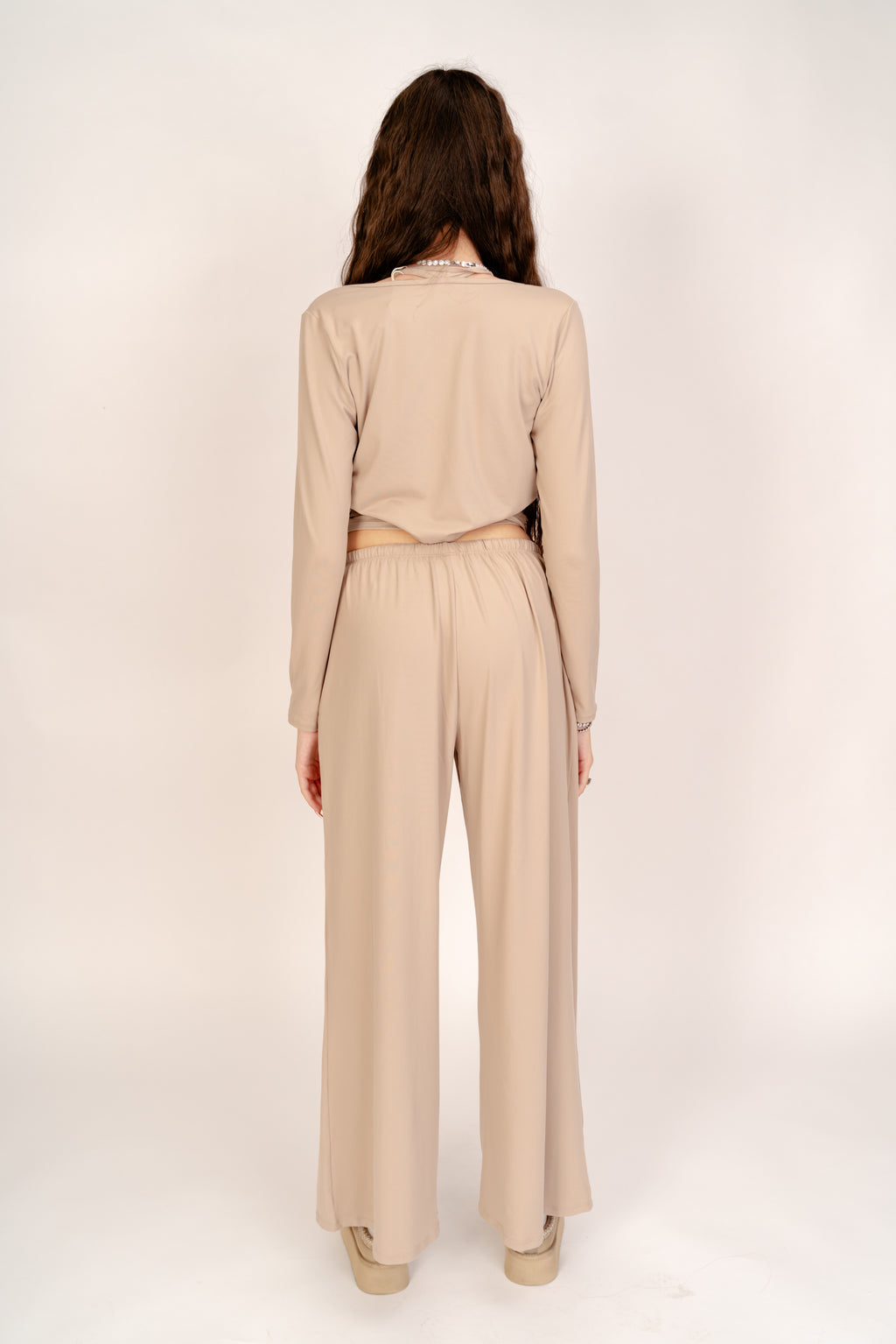 Compleu Sport-Chic 3 Piese – Maieu cu Burete, Bluză Balerină & Pantaloni Largi- Caramel ALORA